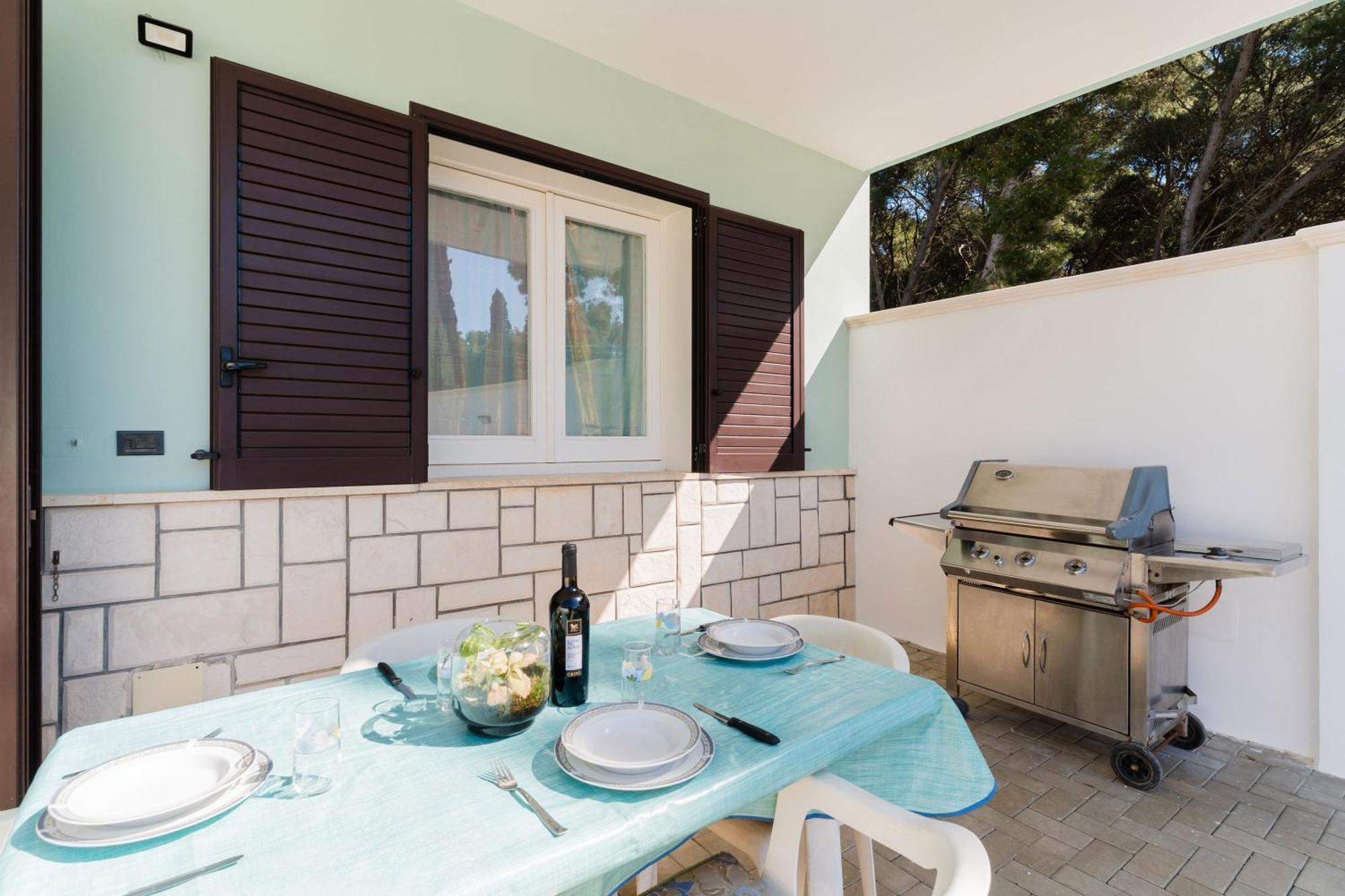 Intera Casa Ad Uso Esclusivo Con 3 Camere 2 Bagni Giardino Wifi Parcheggio Lavatrice Microonde Barbecue Macchina Caffe Tuglie Kültér fotó